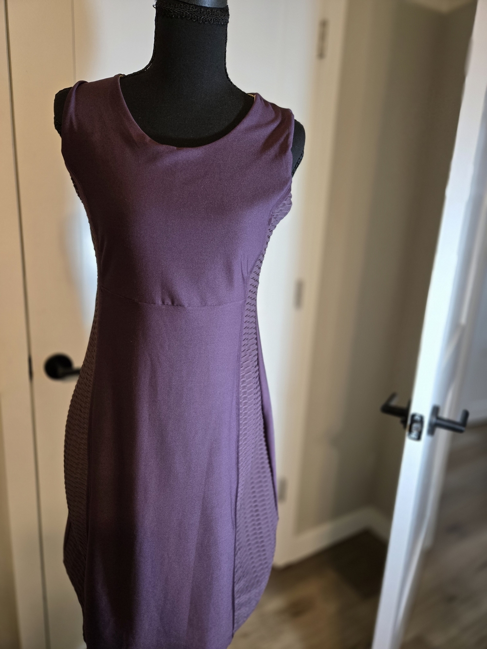 Mondetta Plum Textured-Panel Midi Dress